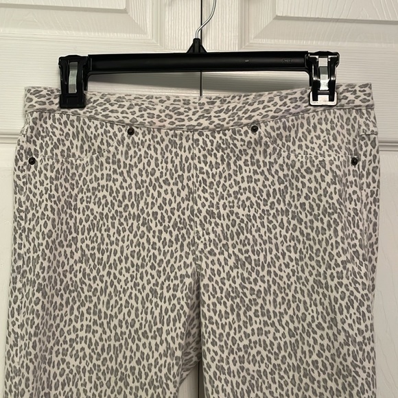 HUE Animal Print Jeggings Leggings Pants Medium - Picture 2 of 14